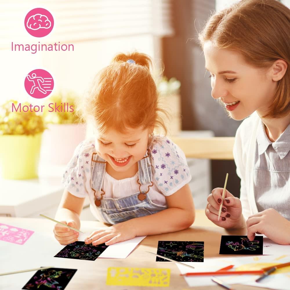 MEIDONG Enfants scratch art paper set, 107pcs rainbow magic scratch paper art craft, jeu de déclencheur d’imagination drôle